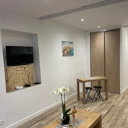 : Beau En Plein Centre Apartman *